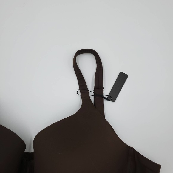 Skims Everyday T-shirt Bra - Picture 2 of 12